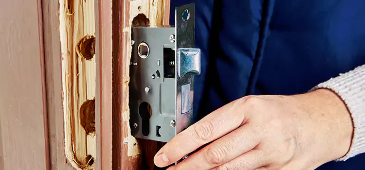 Garage Door Lock Replacement Clinton